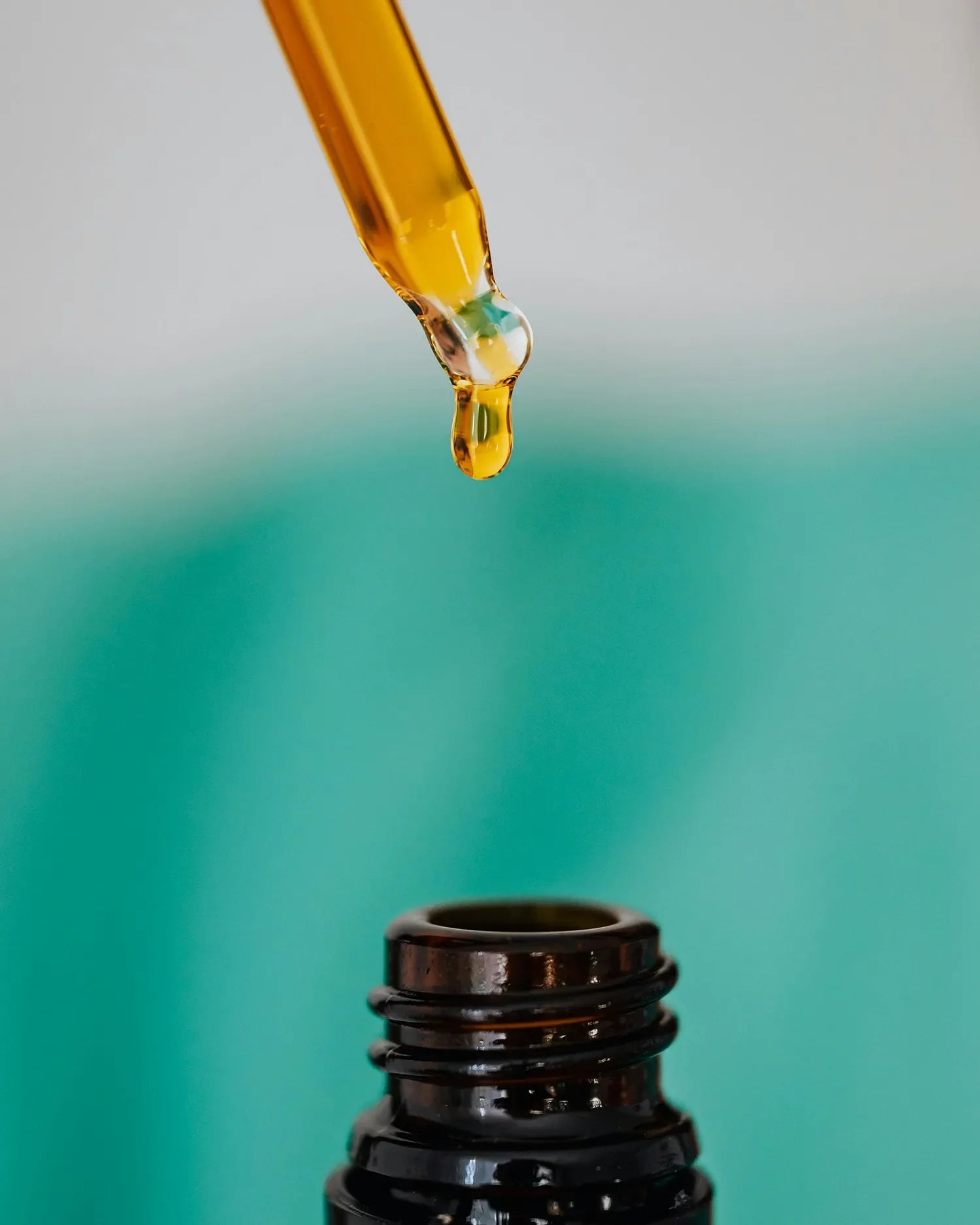 CBD, ácido hialurónico y niacinamida: una combinación ganadora para piel sensible