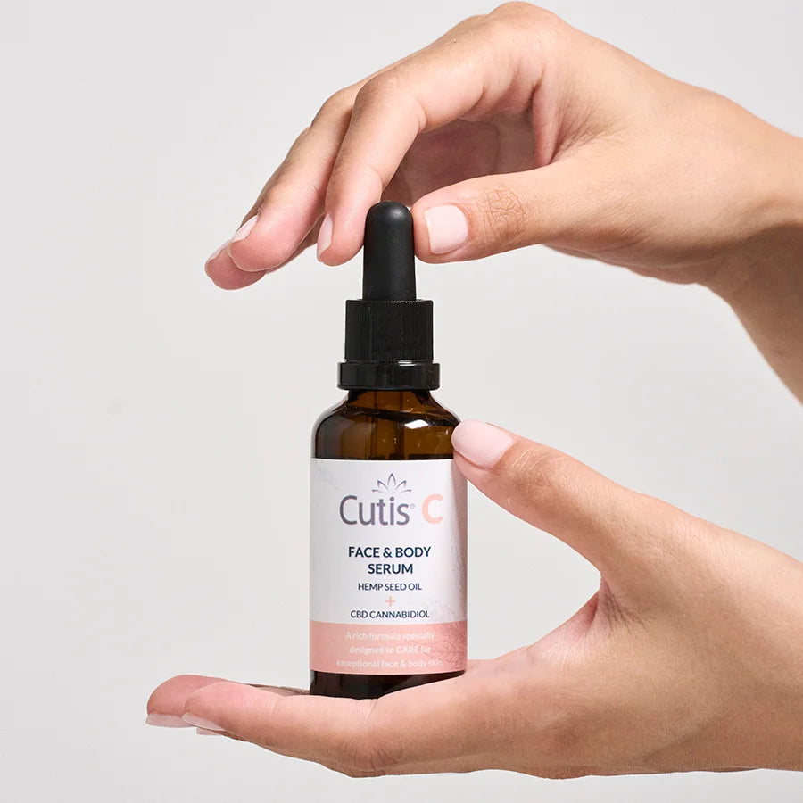 C_FACE_BODY_SERUM_Carrusel_ficha_producto_1_900x900_eb21770b-8f0b-4bb3-80fe-bae5daea5439.webp